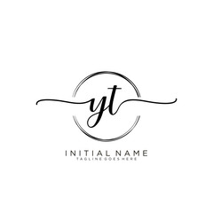 Obraz premium YT Initial handwriting logo with circle template vector.