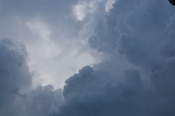 Obraz premium heavy storm cloud on dramatic moody dark sky