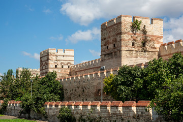 Fototapeta premium Historic city walls in Istanbul, Turkey