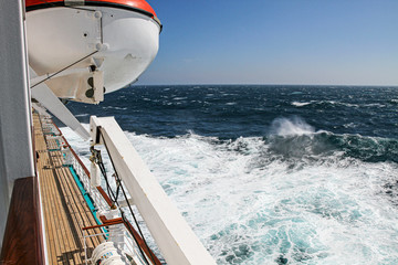 Stürmischer Tag auf hoher See