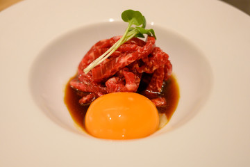 生肉・卵・ユッケ