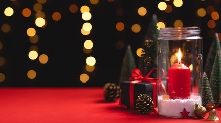 Red christmas decorations - Christmas ornament - Pine cones and branches