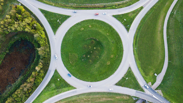 Traffic circle seen from above