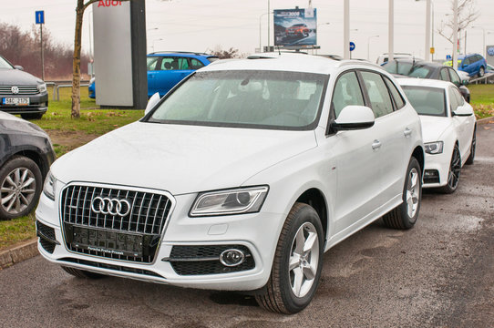 Closeup Of New White Car Audi Q7