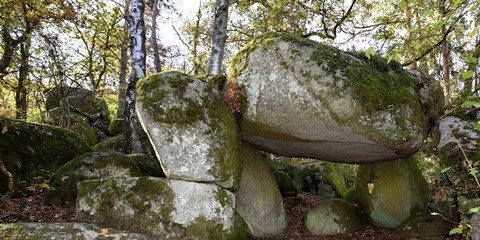 rocher en équilibre © Guy Pracros