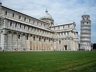 Fototapeta na wymiar Leaning Tower of Pisa and Dom in Pisa, Italy