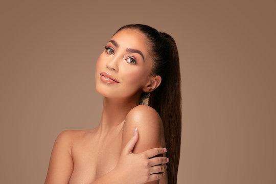 Smile beautiful brunette woman.