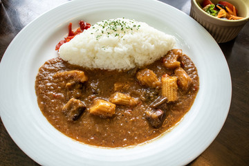 Curry with plenty of vegetables at the coffee shop