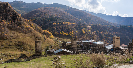 Fototapeta na wymiar The small village is located on a mountainside in Svaneti in the mountainous part of Georgia