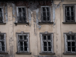 Fototapeta na wymiar facade of an old house