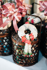 The offerings that the groom and the bride provide to the monks 