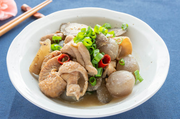 豚モツの味噌煮
