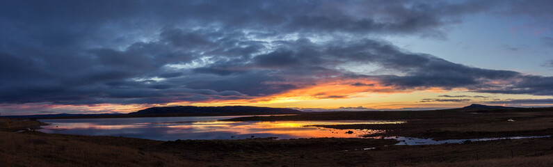 Fototapeta na wymiar Sunrise in the south of Iceland