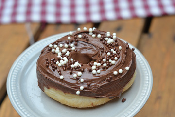 close up de dona de chocolate