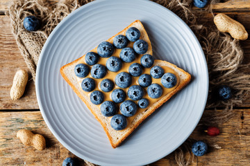 Peanut butter sandwich with fruits