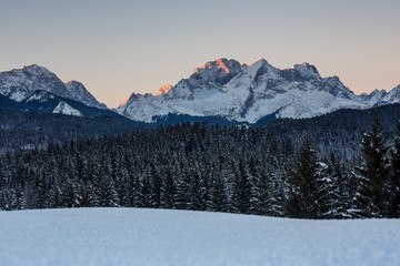 verschneite Berge