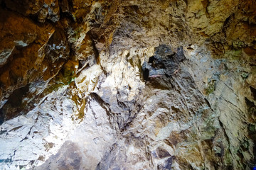 peik chin myaung cave