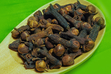 スパイス　クローブ(丁字)　Commonly used spice cloves