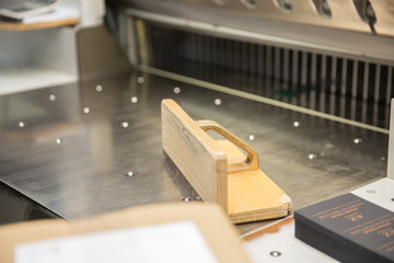 Offset printing machine and cutting machione for typography