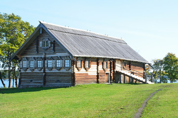 Fototapeta na wymiar Kizhi, Karelia, house from Logmoruchey village 1908-1910 years built