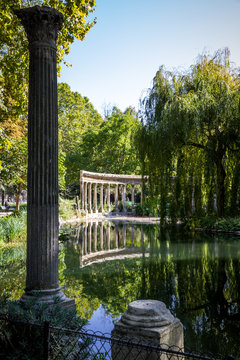 Corinthian colonnade in Parc Monceau, Paris, France