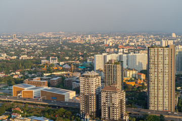 Obraz premium City of Bangkok with air pollution