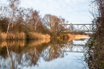 Obraz premium Brücke über den Saale Leipzig Kanal