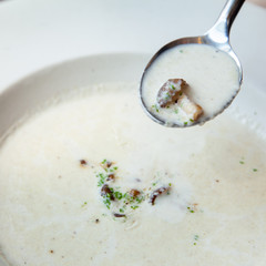 White creamy oringi and staw mushroom soup