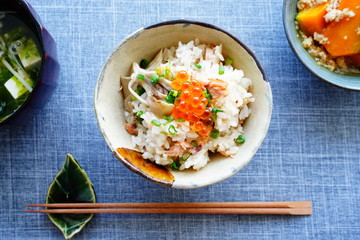 秋鮭の炊き込みご飯