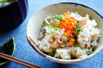 秋鮭の炊き込みご飯