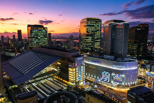 梅田 大阪駅 夕暮れ 阪急グランドビルから