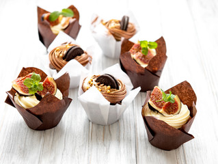 Cupkakes with figs and chocolate