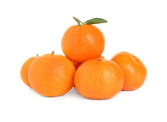 Fototapeta na wymiar Pile of fresh juicy tangerines isolated on white