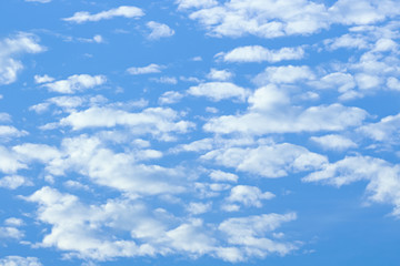 Naklejka premium sky with cloudy as a background wallpaper, pastel sky wallpaper