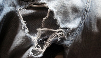 jeans strappati - moda