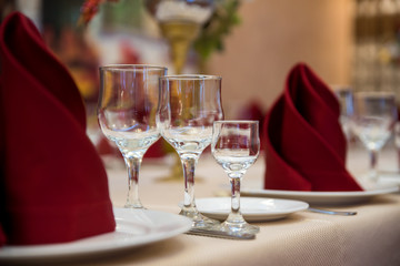 Glasses on the dining table, serving in the restaurant
