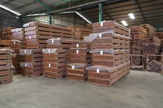 Wood factory workshop sawmill bangkirai production indonesia