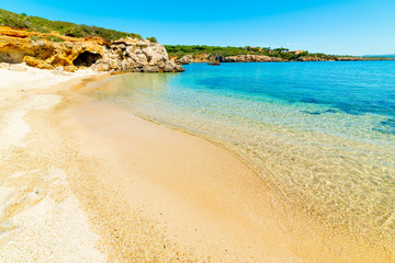 Fototapeta na wymiar clear water and white sand in Alghero shore