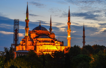 Obraz premium Famous Blue Mosque at twilight