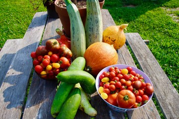 Panier de légumes frais et colorés