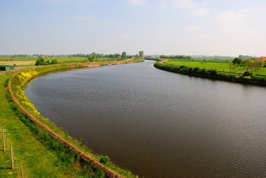 The Yser river and the landscape near the village of Diksmuide in West Flanders, Belgium