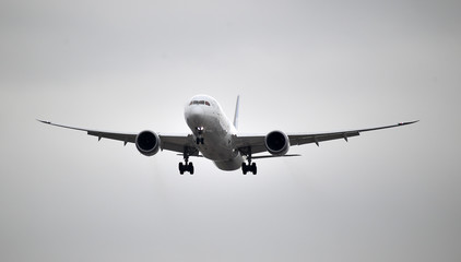 AVION ATERRIZANDO