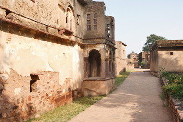 Fototapeta na wymiar Pathways inside the Ranthambore fort, Rajasthan, India
