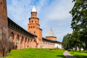 Obraz premium Old towers of Novgorod Kremlin, Russia