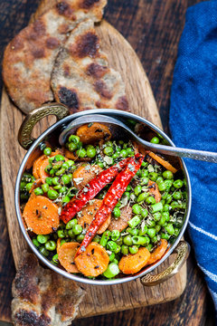 Gujar matar sabzi