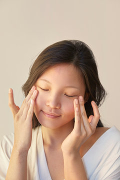 Skincare absorption massage technique for the under eye area.