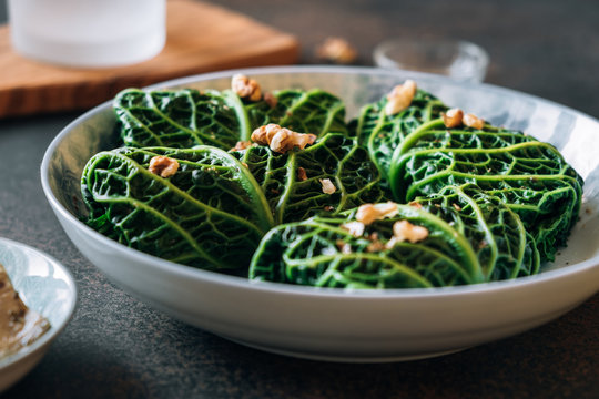 Stuffed savoy cabbage leaves