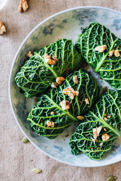 Stuffed savoy cabbage leaves