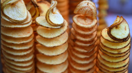 Goldgelbe Spiralkartoffeln