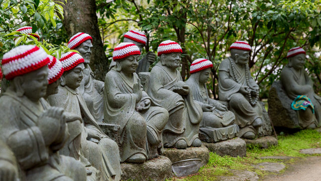 Japan, Miyajima Island, Tatues